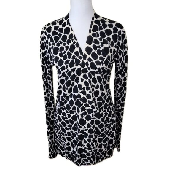 LOFT Sweaters - 𝅺LOFT Animal Print Cardigan Black & White Lightweight Knit Sweater Womens SZ XS